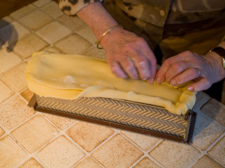 L'assemblage du pâté-croûte de Mamily